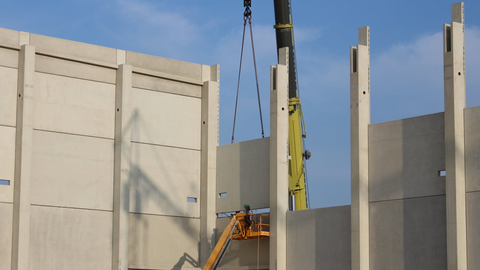 Deutz Fahr-Land Baustelle Montage Seitenwände