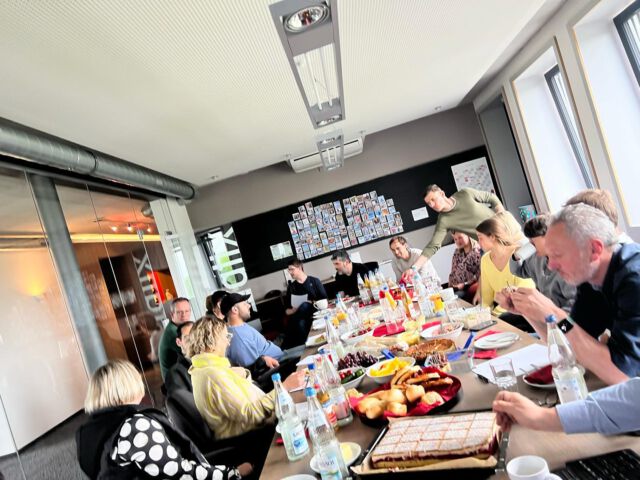 Brunchtime 🥯🥗🥐 Abwechslung zu all den vielen „Teamsbesprechungen“