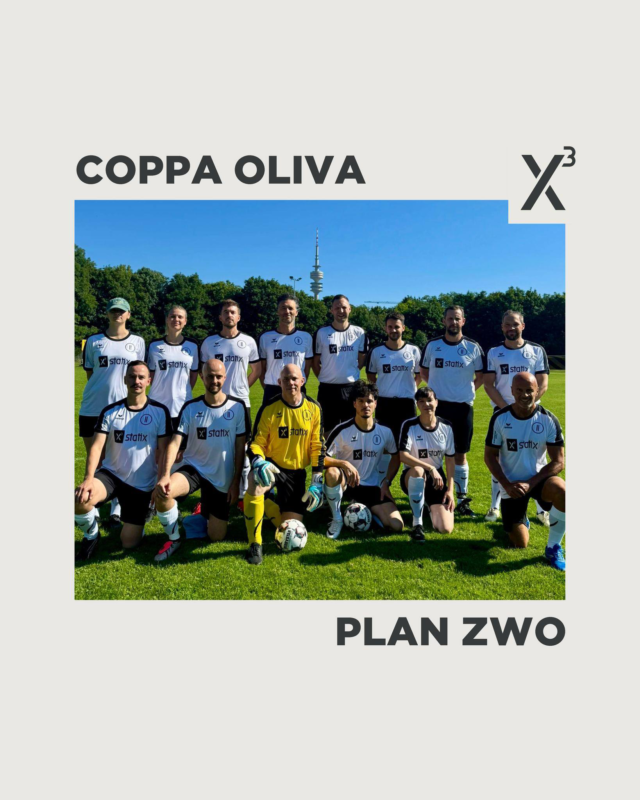 💪🏻 Starke Partner – auch abseits der Baustelle.
Am 19. Juli fand in München das traditionsreiche Architektur-Fußballturnier Coppa Oliva 2025 statt. Wir freuen uns, das Team PLAN ZWO, eine private Gruppe des Planungsreferats der Stadt München, als Trikotsponsor unterstützt zu haben.

Die Coppa Oliva gilt als inoffizielle „Champions League der Architekturbüros“ – ein Event, bei dem sportlicher Ehrgeiz und architektonischer Teamgeist aufeinandertreffen. Genau dort setzen wir an: mit Engagement für nachhaltige Partnerschaften innerhalb der Baubranche.

Danke an das Team PLAN ZWO für den Einsatz auf dem Platz – und für den gelungenen Auftritt in unseren Trikots.

#statix #leipheim #coppaoliva #architekturfußball #planungmitvision #teamplanzwo #sponsoring #münchen #architekturverbindet